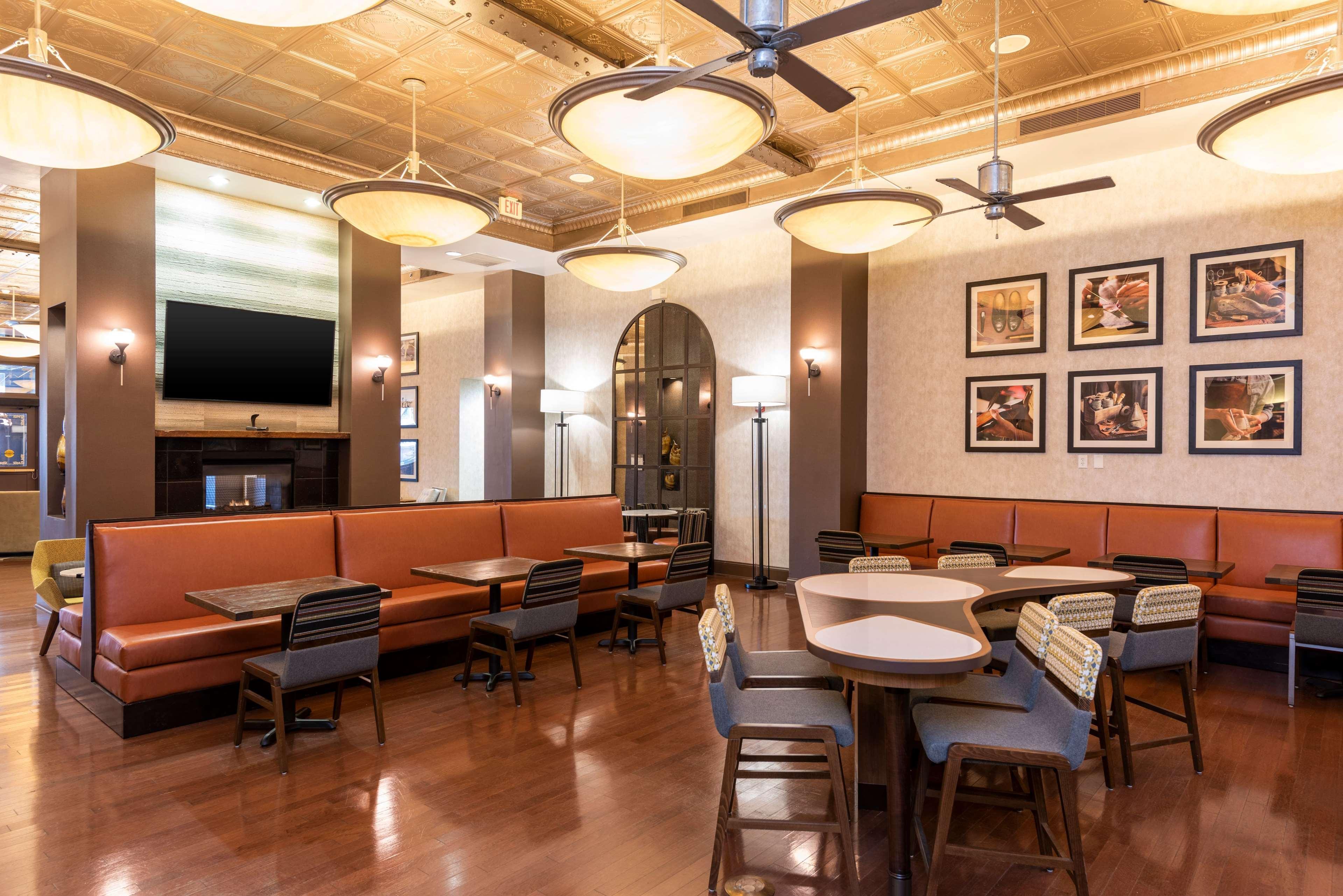 Homewood Suites By Hilton Indianapolis Downtown Eksteriør bilde