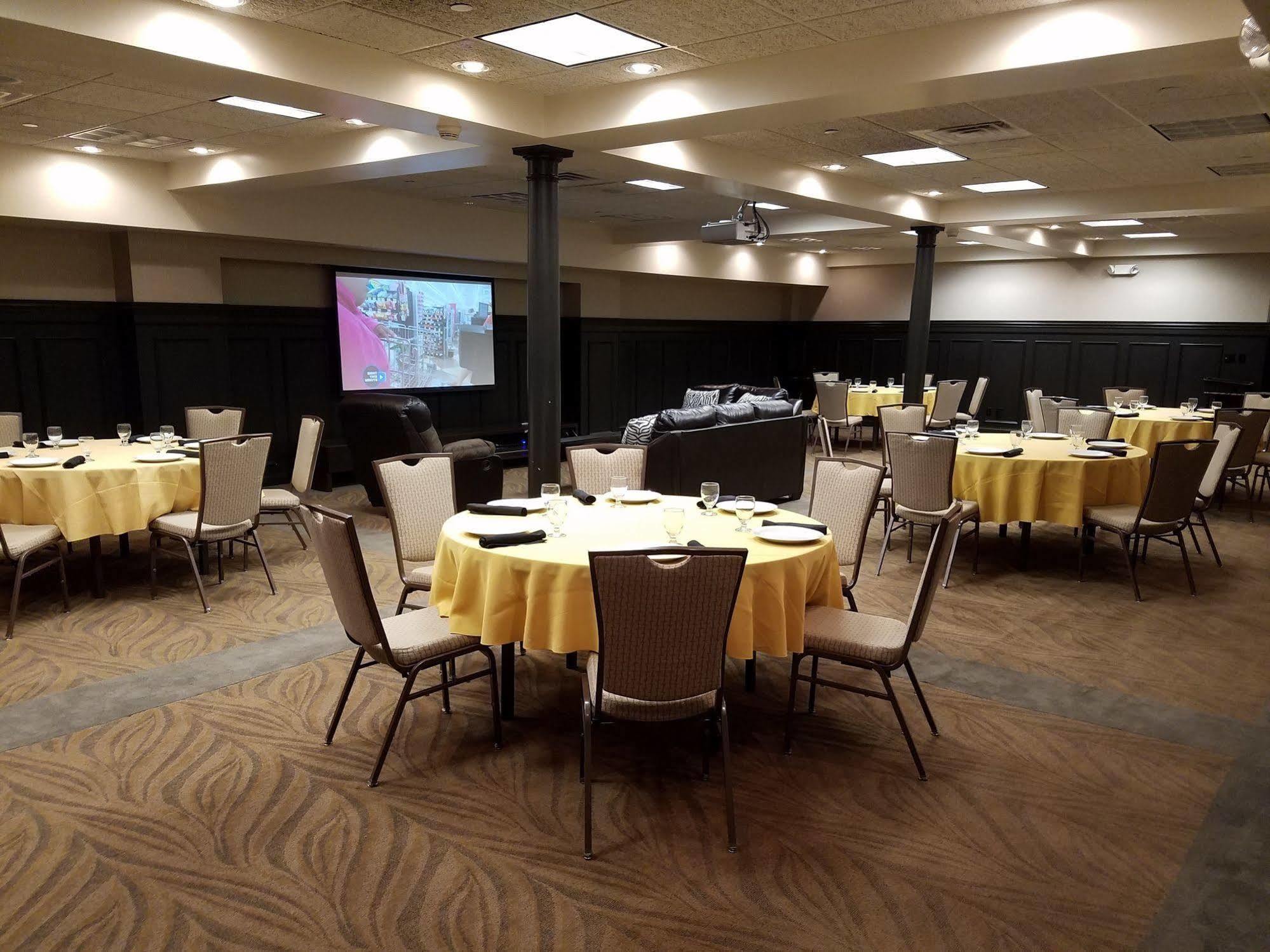 Homewood Suites By Hilton Indianapolis Downtown Eksteriør bilde