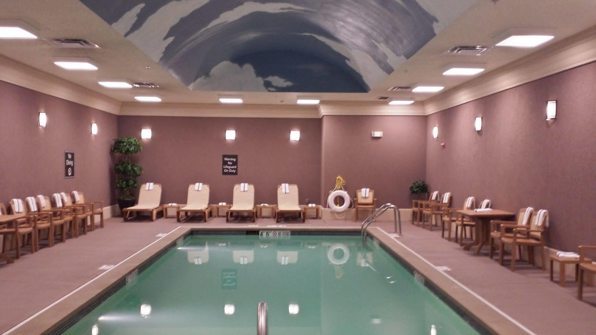 Homewood Suites By Hilton Indianapolis Downtown Eksteriør bilde